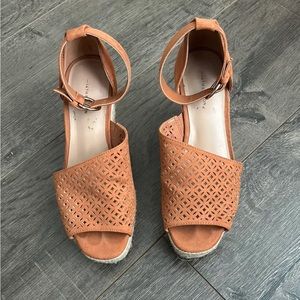 Tan espadrilles